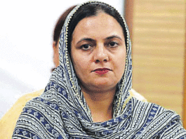 Sarabjeet Kaur trapped in Pakistan