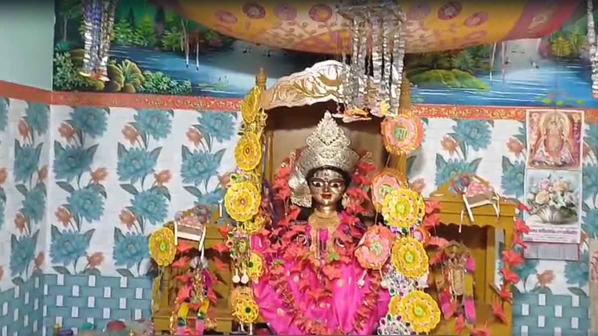 রাতের অন্ধকারে শীতলা মন্দিরে হানা, অলঙ্কার ও প্রণামী বাক্স লুট