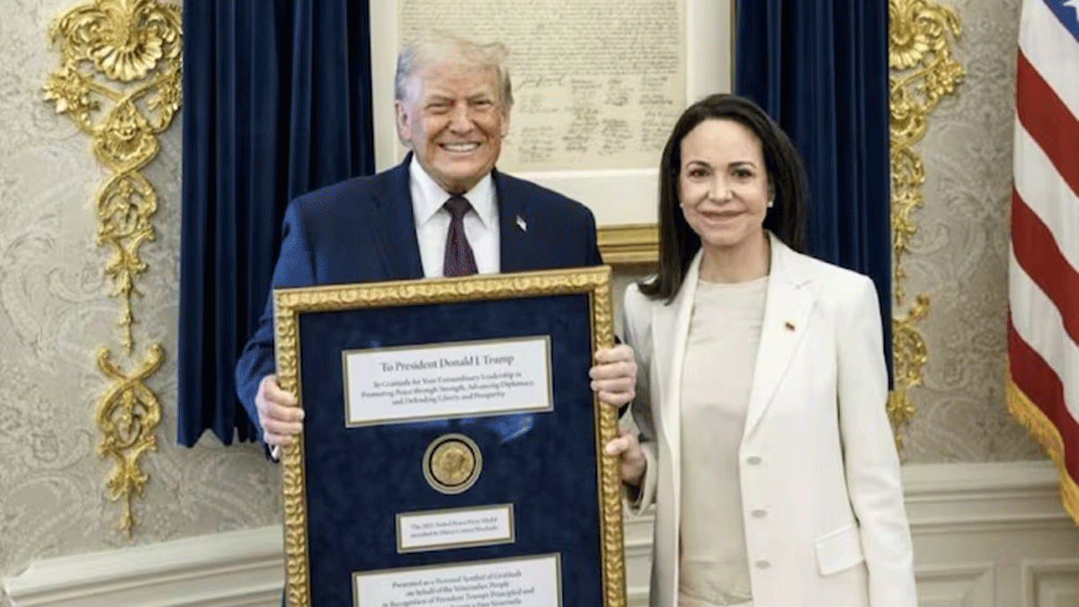 Machado give her Nobel Peace Prize to Trump