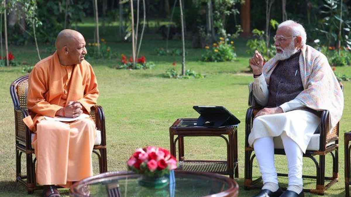 pm-modi-meets-yogi-adityanath