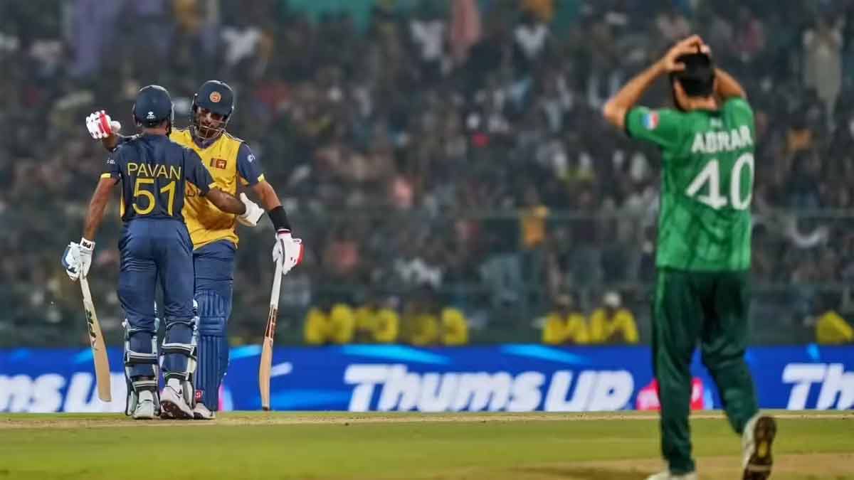 ঘরের মাঠে হার লঙ্কানদের, ম্যাচ জিতেও বিশ্বকাপ থেকে বিদায় পাকিস্তানের pakistan-beat-sri-lanka-but-knocked-out-t20-world-cup-net-run-rate