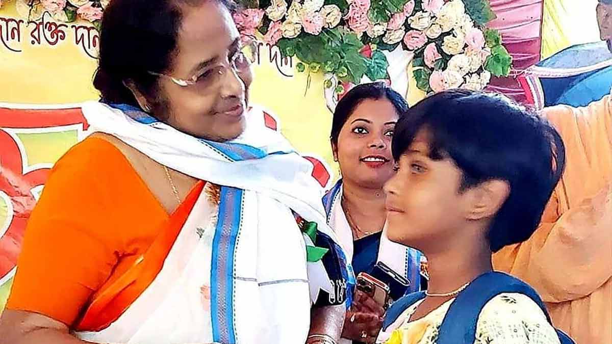 নোয়াপাড়ায় বিজেপির প্রার্থী তালিকায় ছিলেন মঞ্জু বসু Manju Basu Noapara controversy