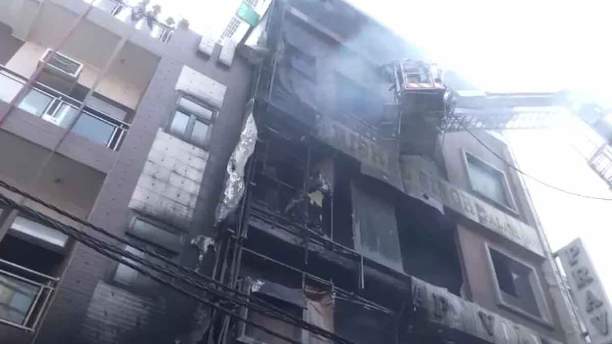 রাজধানীতে ভয়াবহ অগ্নিকাণ্ড, ৩ শিশুসহ মৃত ৭
