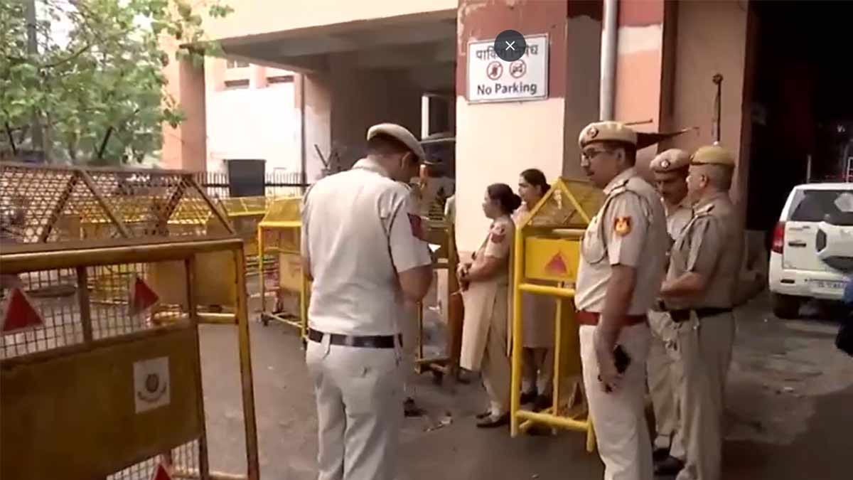হতে পারে দাঙ্গা! ঈদ আবহে রাজধানীর কুখ্যাত উত্তম নগরে কেন্দ্রীয় বাহিনী uttam-nagar-delhi-eid-tension-central-force-deployed