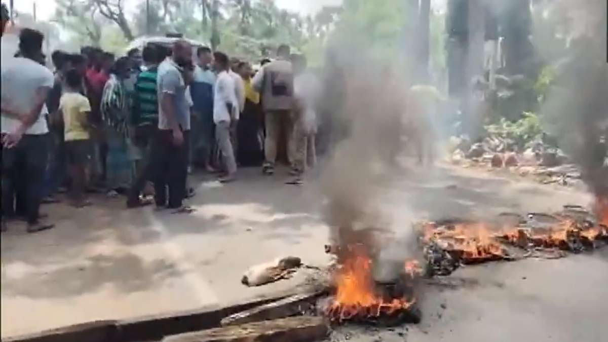 hasnabad-voter-list-controversy-protest-road-blockade