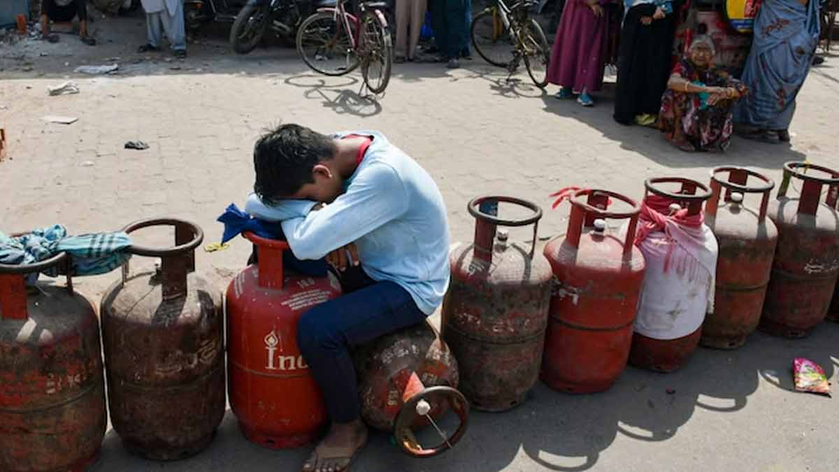 assam-free-lpg-cylinders-himanta-biswa-sarma-election-promise