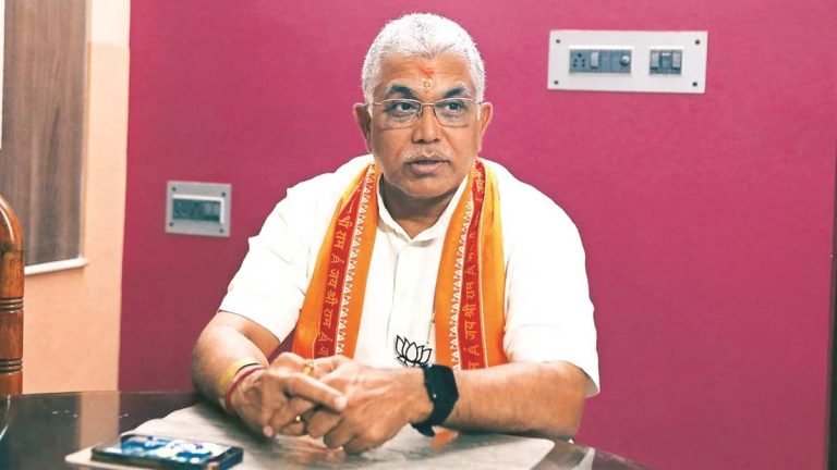 আরও ৫০০০ ইলেক্ট্রিক বাস কেনার বড় ঘোষণা দিলীপের আরও ৫০০০ ইলেক্ট্রিক বাস কেনার বড় ঘোষণা দিলীপের