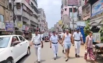 বাংলায় শুভেন্দু দাওয়াই অব্যাহত! ২০২১ এ পুলিশকে গুলি করা ডন কে অন্তর্বাসে প্যারেড howrah-gangster-akash-singh-police-parade