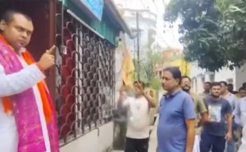 ‘ব্যারাকপুরে বিজেপি কর্মীদের গায়ে হাত তুললে দেখে নেব!’ হুঁশিয়ারি কৌস্তভের kaustav-bagchi-warning-attacks-bjp-workers-barrackpore