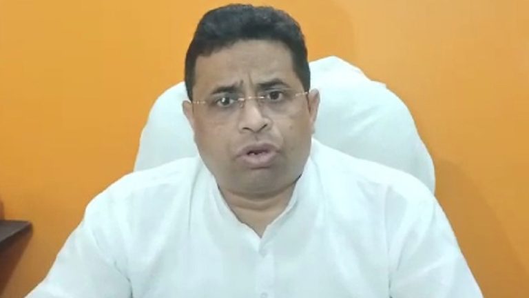 ‘বিজেপি হ্যাঁ বললেই তৃণমূল শেষ!’ ২০ সাংসদ ও ৫০ বিধায়ক তৈরি! বিস্ফোরক সৌমিত্র