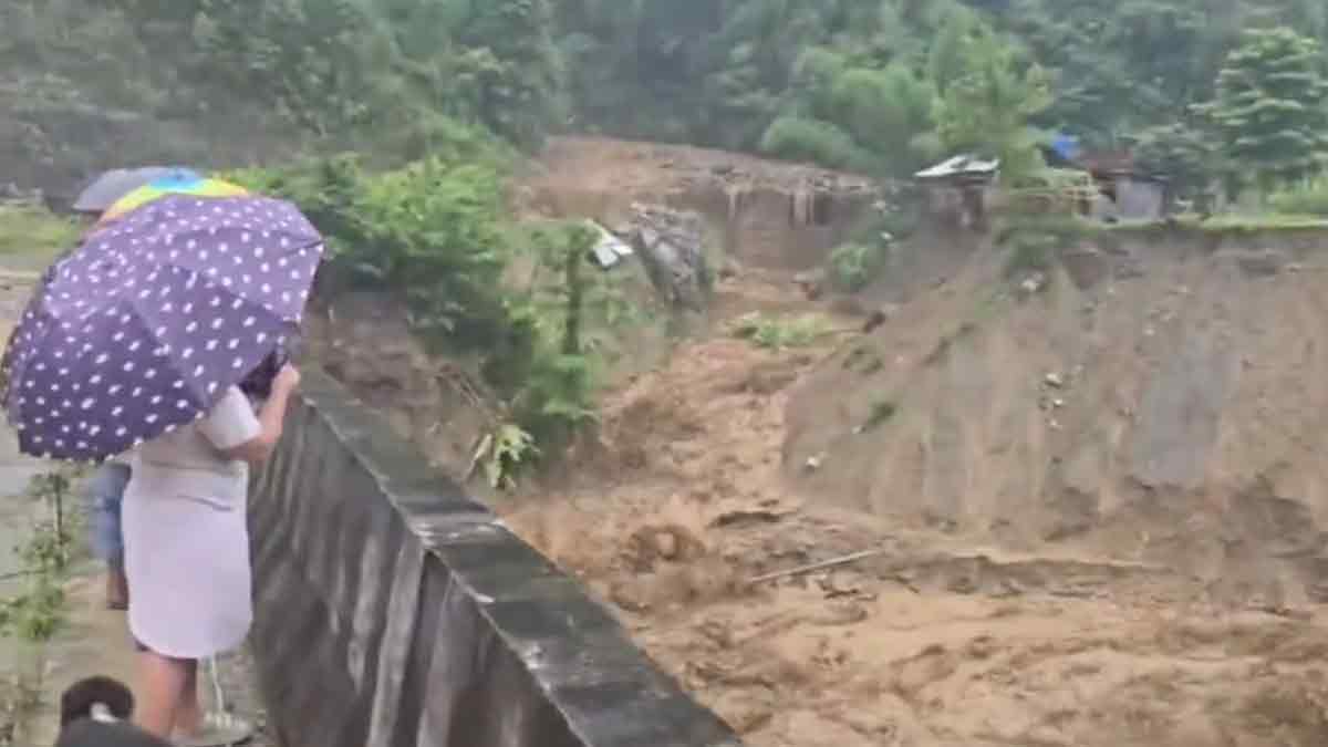 arunachal-keyi-panyor-flash-flood-cloudburst-five-missing