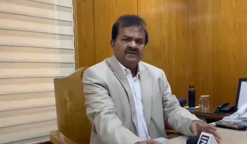 bijon-kanti-sarkar-ram-idol-controversy