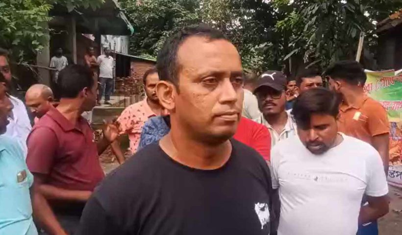 phulbari-water-body-encroachment-protest-dipali-roy