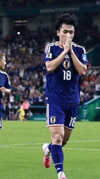 japan-thrash-tunisia-4-0-ayase-ueda-brace-world-cup