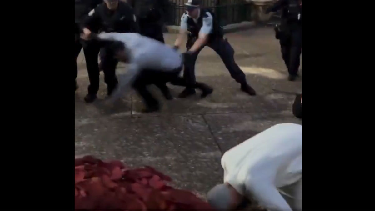 sydney-friday-prayer-police-intervention-public-road-gathering-australia-news