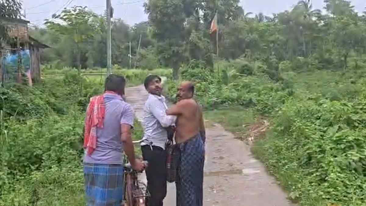 tmc-deputy-pradhan-protest-over-cut-money-allegations-dantan