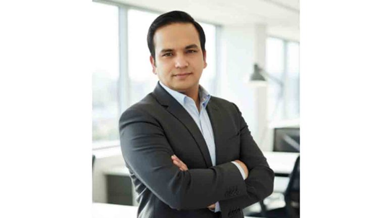 Milestone in Joint Care: Dr. Vipin Singh Crosses 15,000 Successful Knee Replacement Surgeries