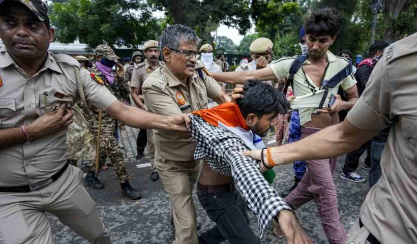 us-embassy-delhi-protest-warning