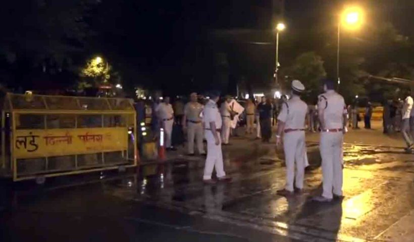delhi-protest-site-cleanup-police-ndmc-after-agitation-withdrawal
