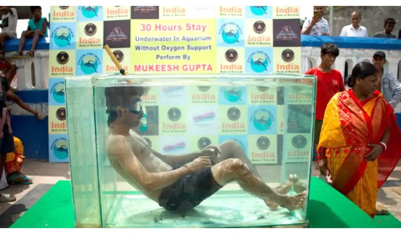 24-hours-on-youth-still-submerged-in-aquarium-sparks-chaos-in-howrah
