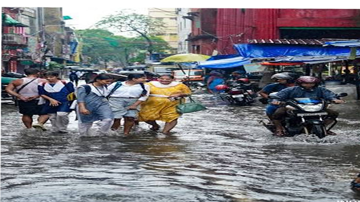 Howrah Reels Under Heavy Rain, Several Areas Submerged