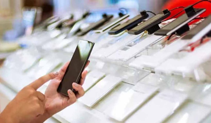india-cuts-import-duty-smartphone-components-apple-samsung-xiaomi