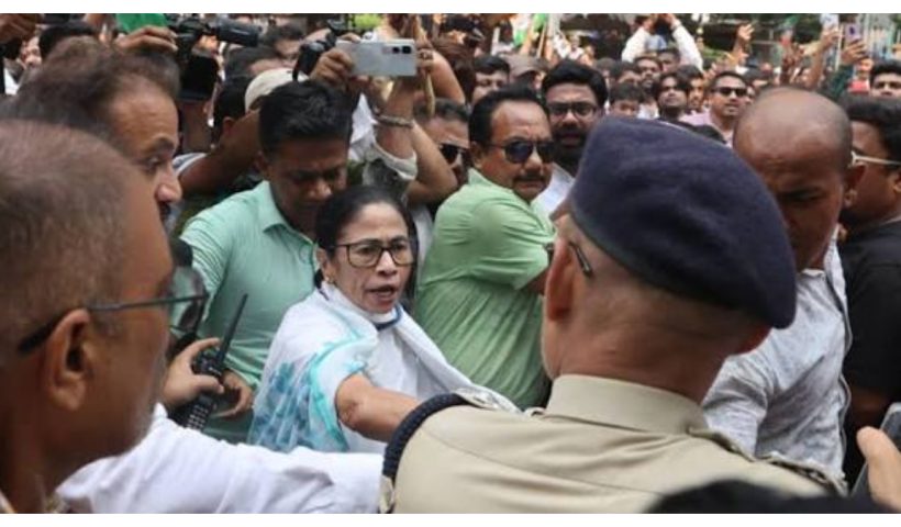 Kolkata TMC Meeting Witnesses Huge Influx of Party Workers
