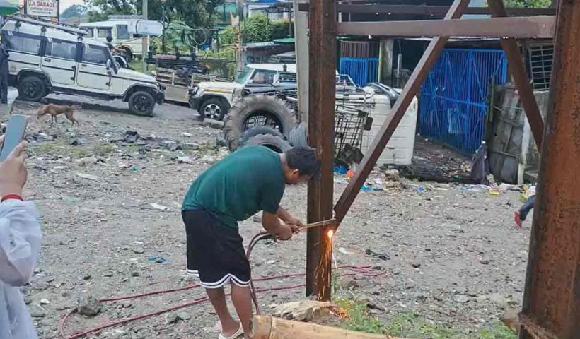 siliguri-illegal-hoarding-removal