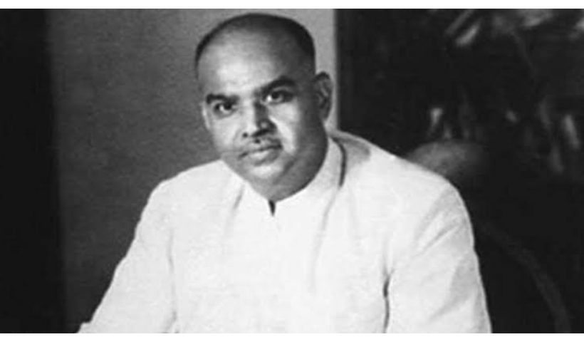 shyama-prasad-mukherjee-statue-vandalised-on-sukia-street-police-launch-investigation