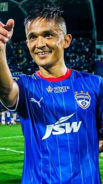 sunil-chhetri-signs-contract-extension-with-bengaluru-fc-till-2027