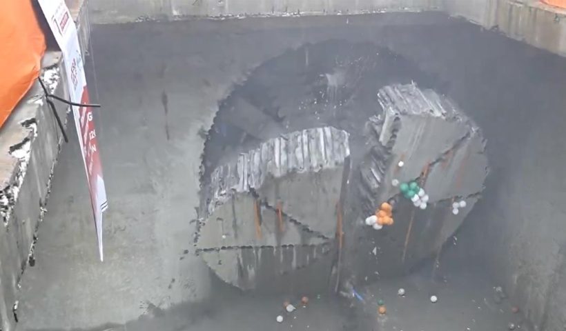 victoria-memorial-metro-breakthrough